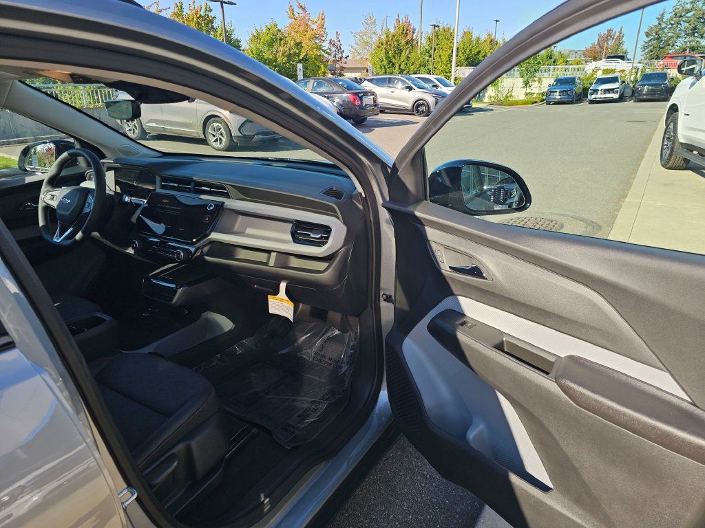 New 2027 Chevrolet Bolt RS w/ Technology Package FWD image 12