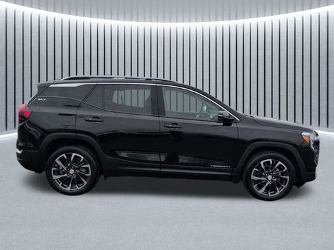 Certified 2023 GMC Terrain SLT AWD/4WD image 3
