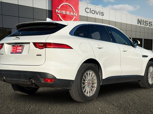 Used 2019 Jaguar F-PACE image 3