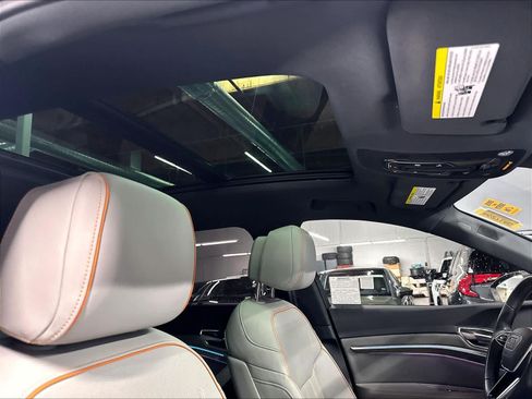 Certified 2024 Audi Q8 e-tron Premium Plus AWD/4WD image 23