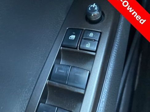 Used 2024 Toyota Camry SE image 19