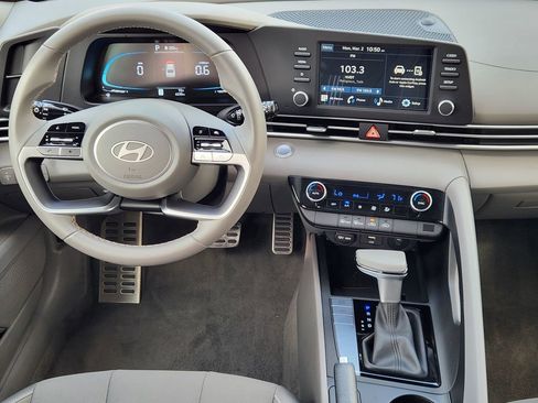 Certified 2025 Hyundai Elantra Sport image 25