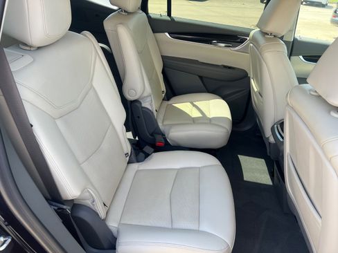 Used 2022 Cadillac XT6 Premium Luxury w/ Technology Package image 22