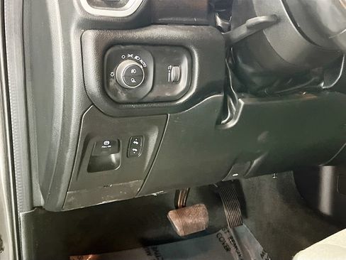 Used 2022 RAM 1500 Big Horn AWD/4WD image 10