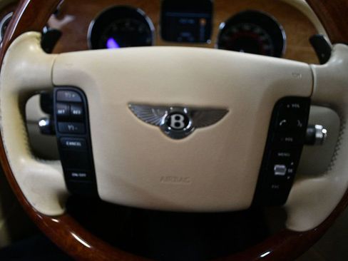 Used 2009 Bentley Flying Spur Flying Spur image 39