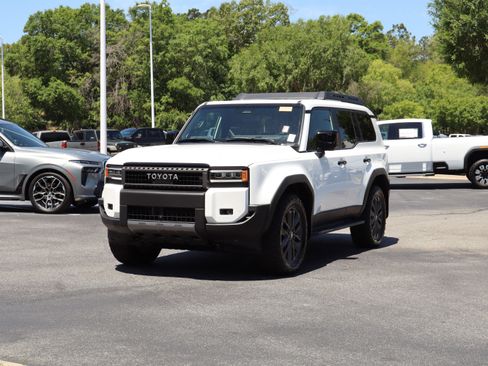 Used 2026 Toyota Land Cruiser w/ Premium Package AWD/4WD image 5