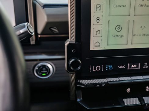 Used 2024 GMC Hummer EV 3X image 65