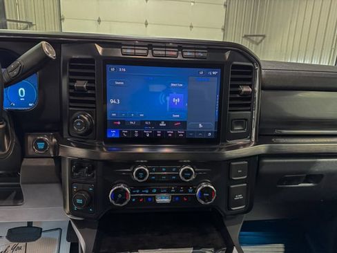 Used 2024 Ford F250 Lariat w/ Lariat Ultimate Package AWD/4WD image 15