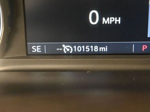 Used 2021 Chevrolet Suburban LT image 16