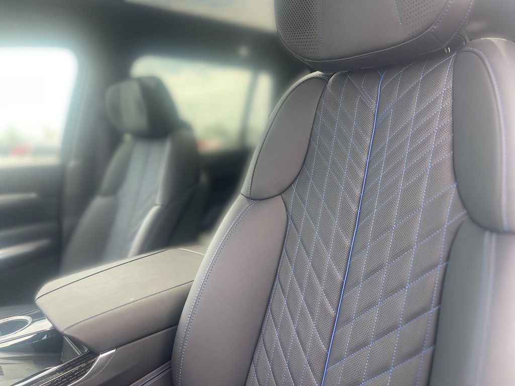 New 2026 Cadillac Escalade IQ Luxury 1 w/ LPO, Floor Liner Package AWD/4WD image 17