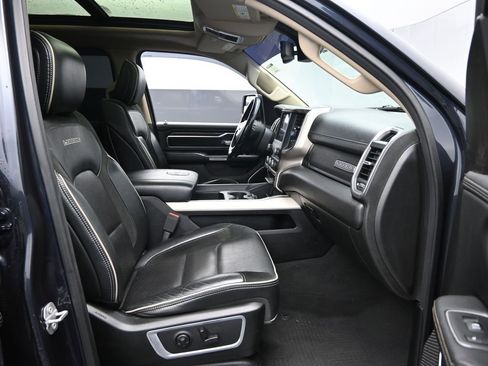 Used 2019 RAM 1500 Laramie image 32