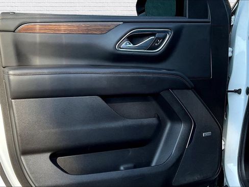 Used 2021 Chevrolet Tahoe High Country RWD image 14