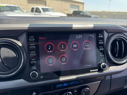 Used 2021 Toyota Tacoma TRD Sport w/ Technology Package image 31