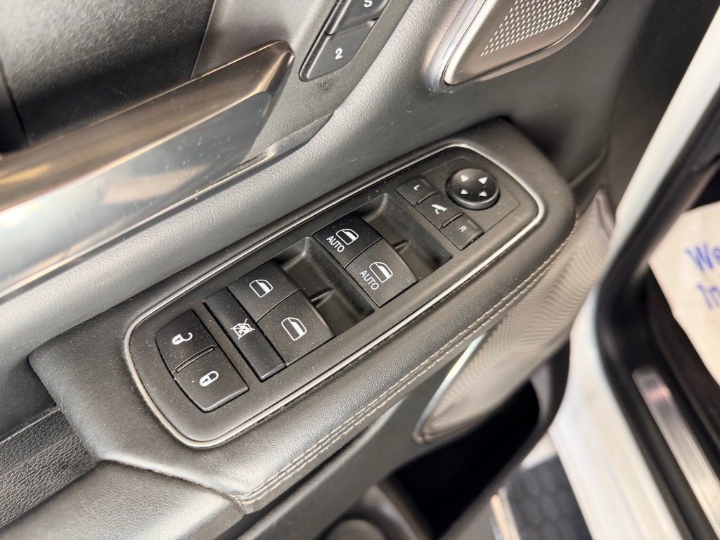 Used 2019 RAM 1500 Limited AWD/4WD image 18