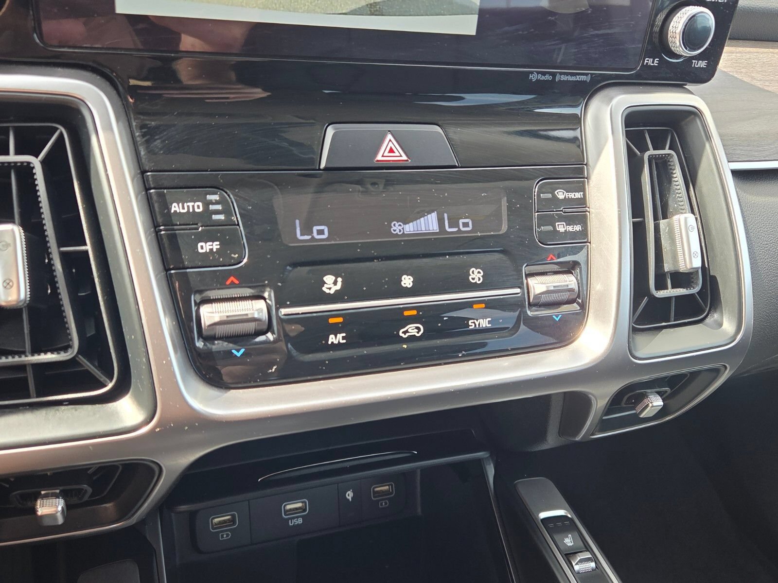 Used 2023 Kia Sorento EX FWD image 23