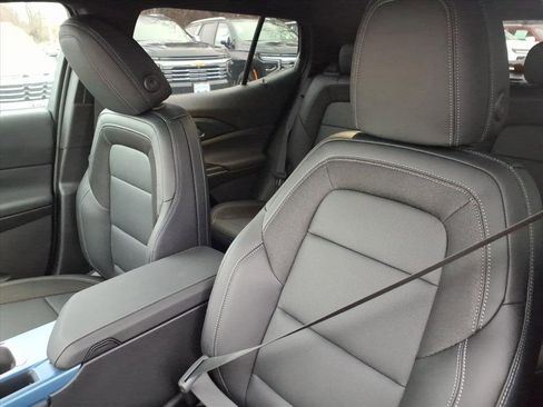 New 2026 Chevrolet Equinox EV LT image 13