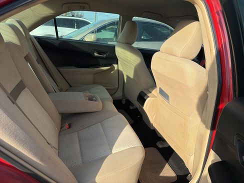 Used 2014 Toyota Camry LE image 13