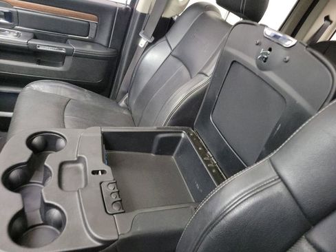 Used 2018 RAM 1500 Laramie w/ Convenience Group image 32