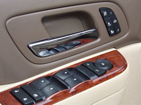 Used 2012 Chevrolet Silverado 2500 LTZ w/ LTZ Plus Package image 81