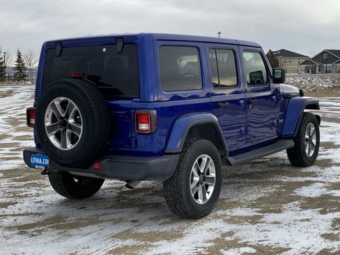 Used 2018 Jeep Wrangler Unlimited Sahara image 14