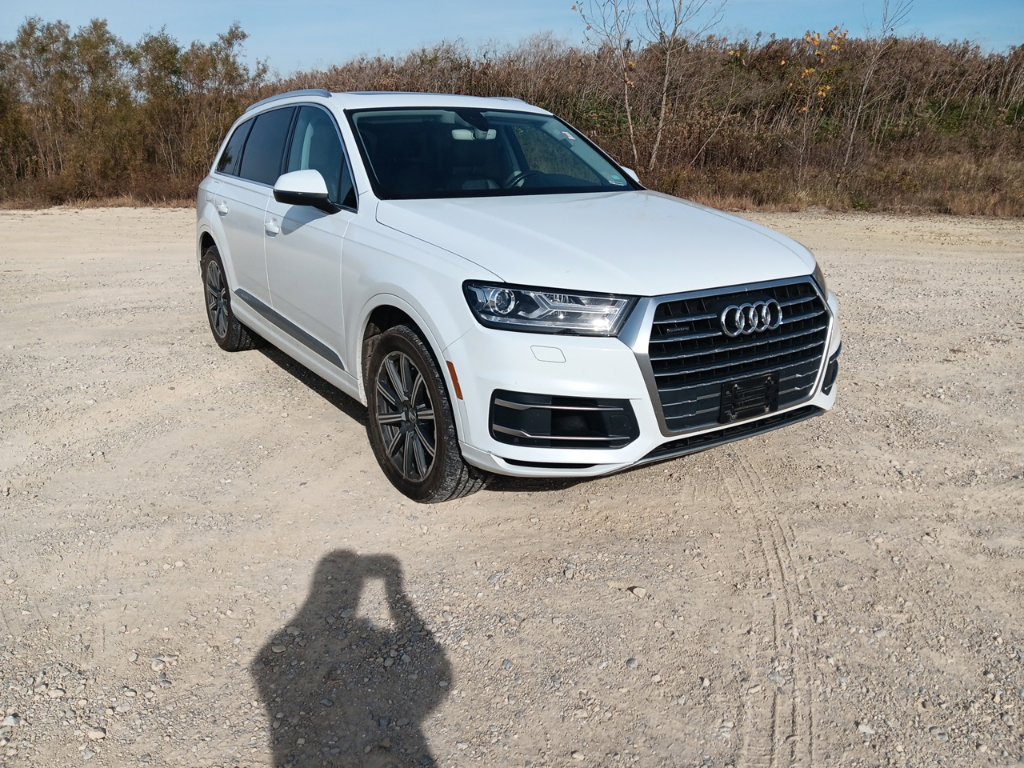 Used 2017 Audi Q7 3.0T Premium Plus w/ Premium Plus Package AWD/4WD image 2