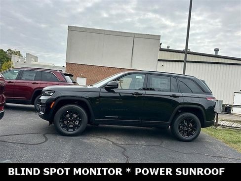 New 2025 Jeep Grand Cherokee Altitude image 2