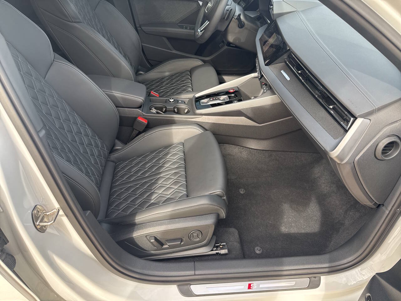 Used 2025 Audi S3 Premium Plus w/ Premium Plus Package AWD/4WD image 29