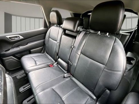 Used 2013 Nissan Pathfinder Platinum AWD/4WD image 20