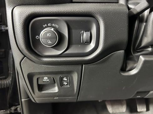 Used 2023 RAM 1500 Big Horn AWD/4WD image 20