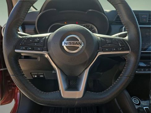 Used 2020 Nissan Versa SR image 31