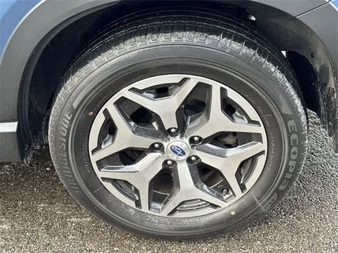 Certified 2023 Subaru Forester Premium image 5