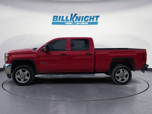 Used 2016 GMC Sierra 2500 4x4 Crew Cab w/ Sierra Convenience Package image 2