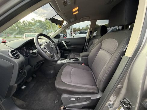 Used 2012 Nissan Rogue SV AWD/4WD image 17