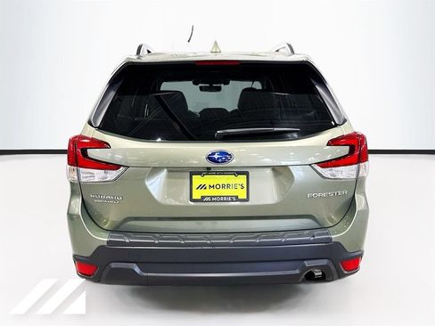 Used 2020 Subaru Forester Premium AWD/4WD image 6