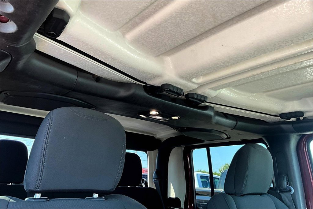 Used 2021 Jeep Gladiator Sport w/ Trailer Tow Package AWD/4WD image 17