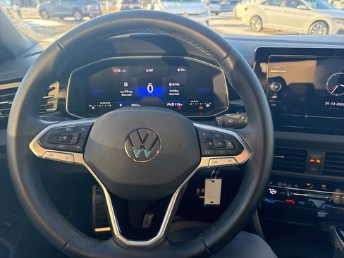 Certified 2025 Volkswagen Jetta Sport image 15