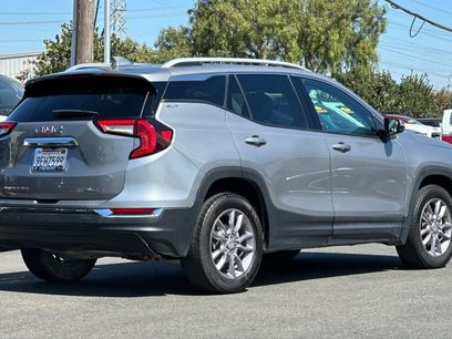 Used 2023 GMC Terrain SLT