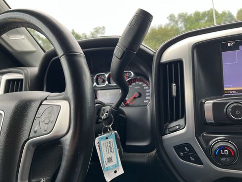 Used 2016 GMC Sierra 2500 SLT w/ Duramax Plus Package AWD/4WD image 16