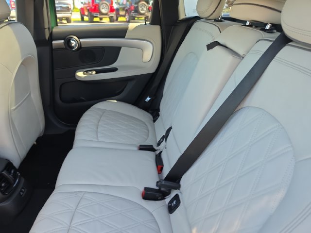 Used 2024 MINI Cooper Countryman S w/ Signature Upholstery Package FWD image 13