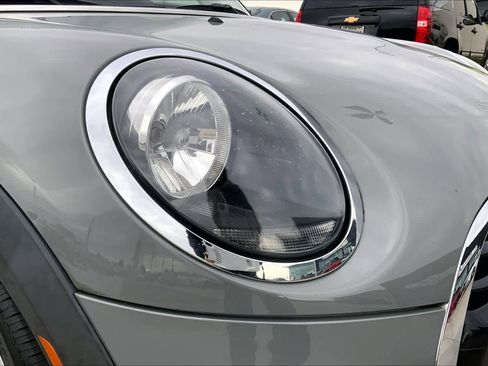 Used 2021 MINI Cooper 4-Door Hardtop image 27