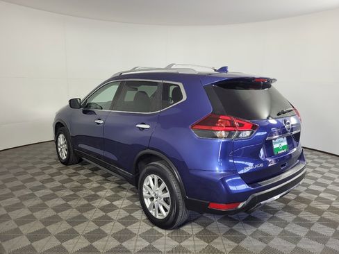 Used 2018 Nissan Rogue SV AWD/4WD image 3