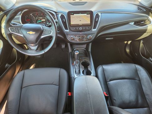 Used 2018 Chevrolet Malibu Premier w/ Premier Sun and Wheel Package image 9