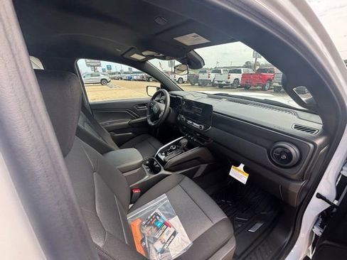 New 2026 Chevrolet Colorado Trail Boss AWD/4WD image 10