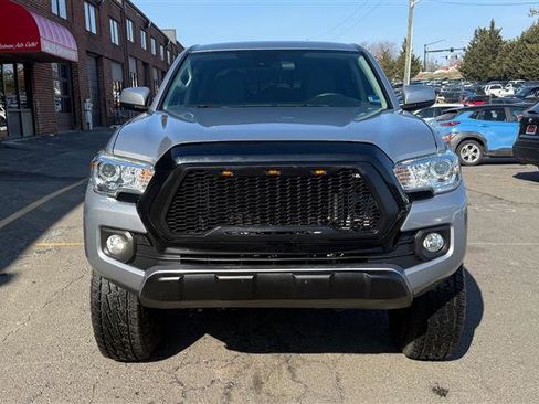 Used 2020 Toyota Tacoma SR5 image 2