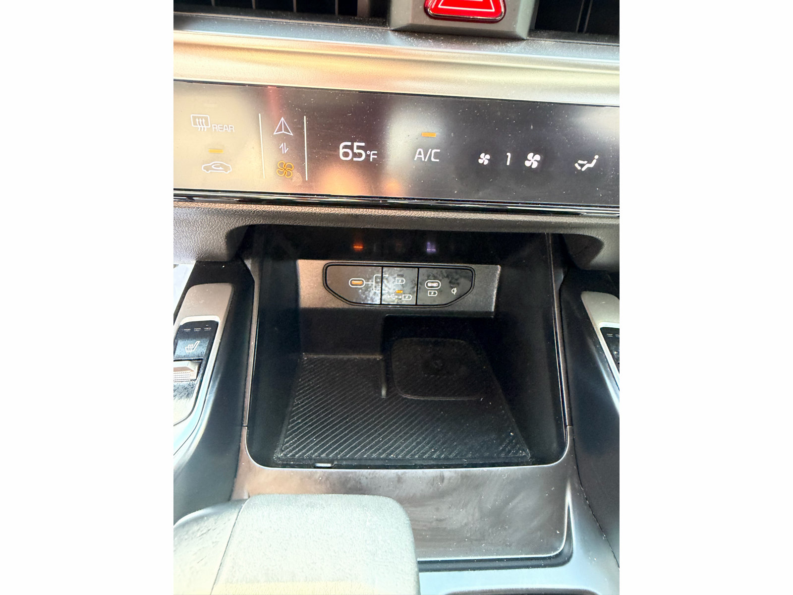 Used 2025 Kia Sorento X-Line EX AWD/4WD image 23