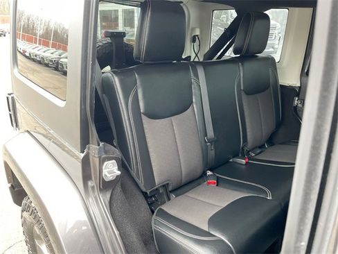 Used 2017 Jeep Wrangler Unlimited Sport image 23