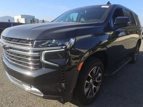 Used 2022 Chevrolet Tahoe LT w/ Luxury Package RWD image 3