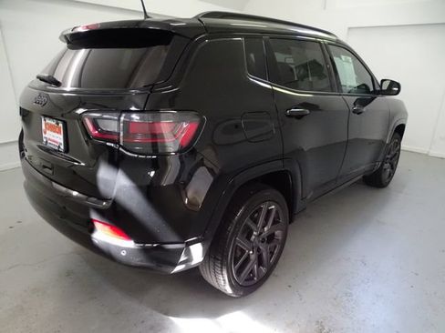 Certified 2024 Jeep Compass Limited w/ High Altitude Package AWD/4WD image 23