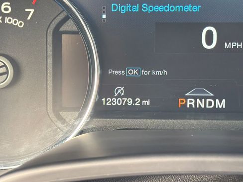 Used 2018 Ford F150 Platinum w/ Equipment Group 701A Luxury image 20