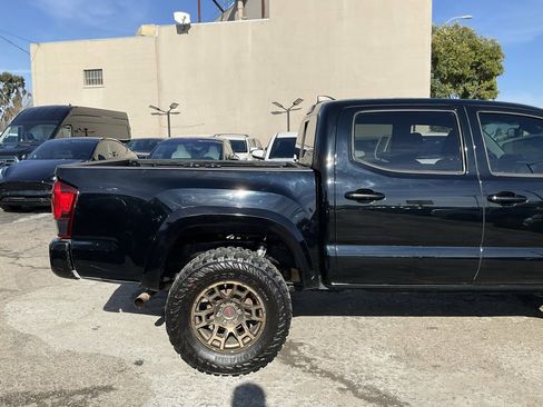 Used 2021 Toyota Tacoma SR5 image 4